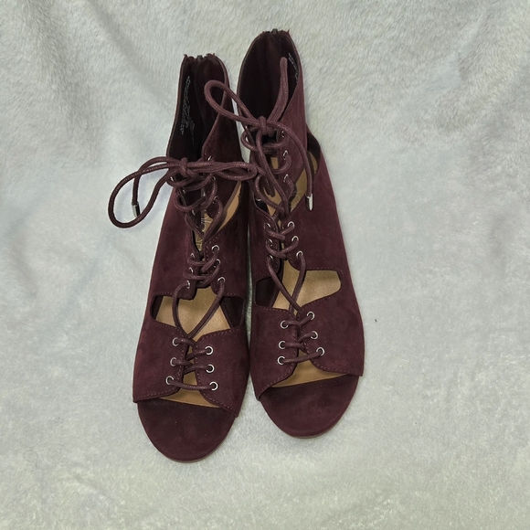 Dolcetta Burgundy Strappy Wedge Booties Velvety Y2K Sassy RETRO FLASHY HIGH 5.5 - Picture 3 of 15